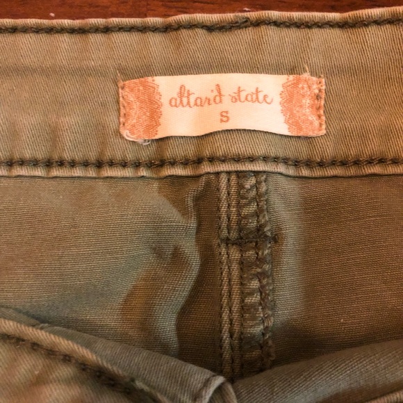 Altard State green utility mini skirt sz small with pockets guc - Picture 4 of 4